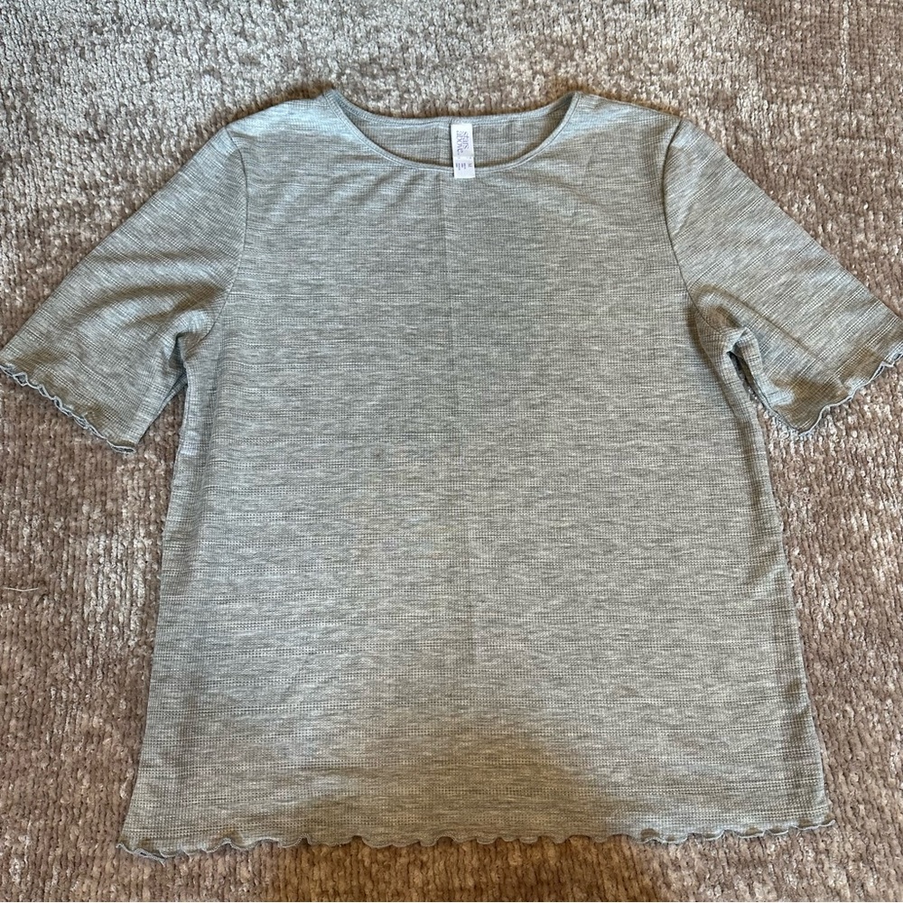 Women's Textured Lettuce Hem Knit Pajama Shirt - Stars Above Heathered Gray M